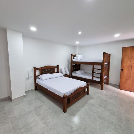 Hotel Antonella Plaza Pinchote Extérieur photo
