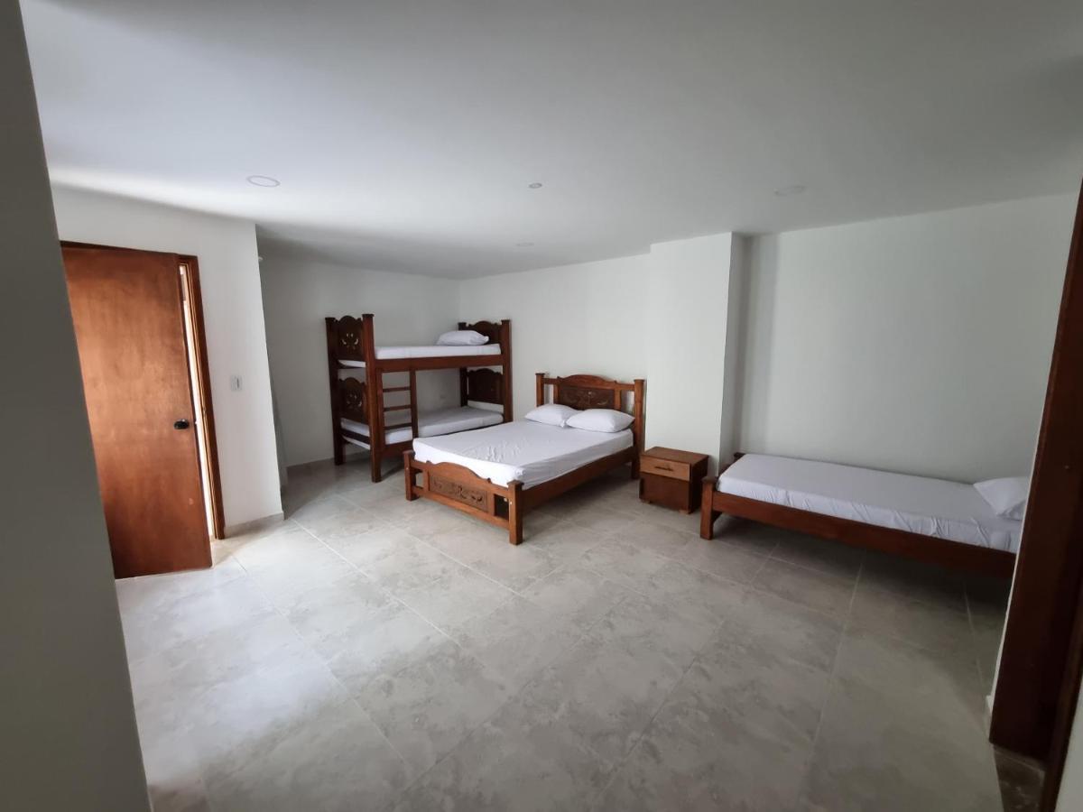 Hotel Antonella Plaza Pinchote Extérieur photo