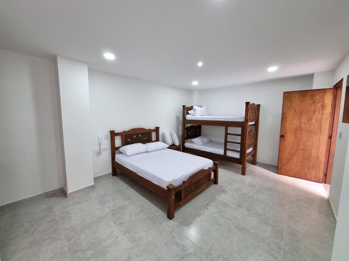 Hotel Antonella Plaza Pinchote Extérieur photo