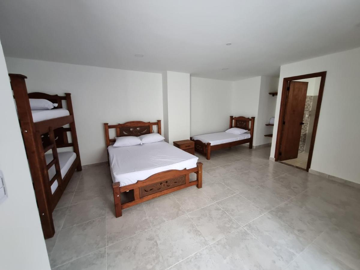 Hotel Antonella Plaza Pinchote Extérieur photo