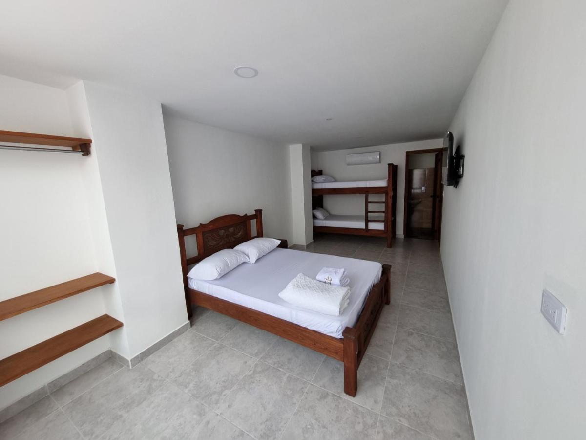 Hotel Antonella Plaza Pinchote Extérieur photo