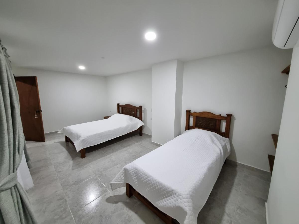 Hotel Antonella Plaza Pinchote Extérieur photo